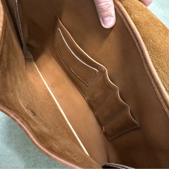 Coach Vintage Beekman Leather Flap Twist Lock Briefcase Messenger Bag has hole - Picture 8 of 10